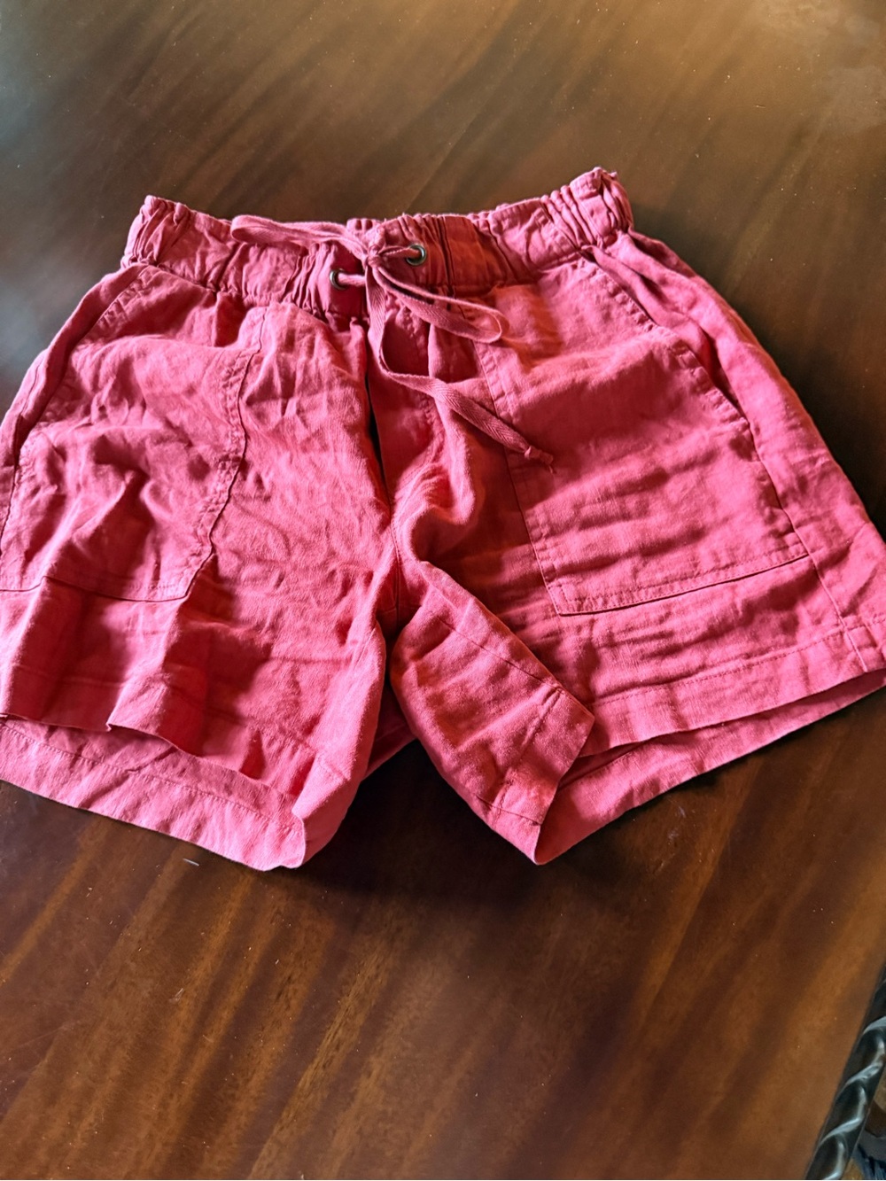KUT from the Kloth Linen/Rayon/Spandex shorts. Rust color. Size S. Elastic/tie.